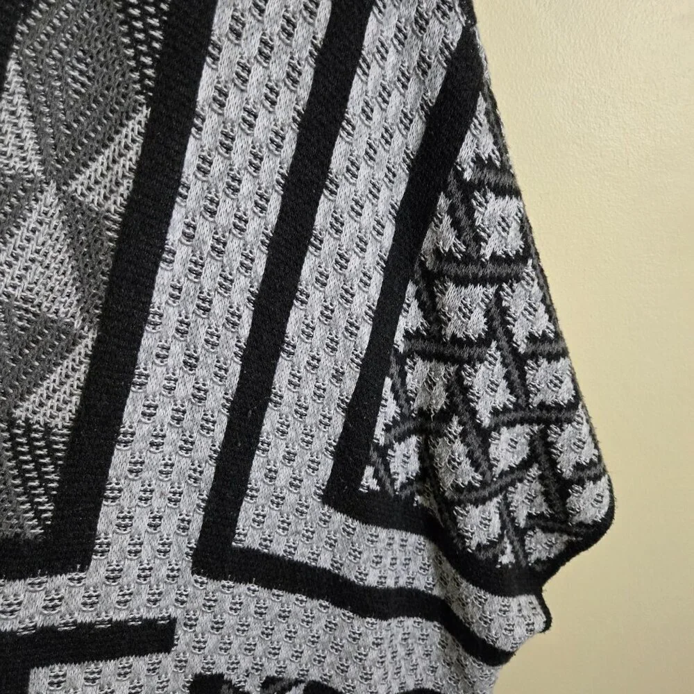 Lucky Brand Intarsia Poncho Neutral Black Gray Cotton Blend One Size